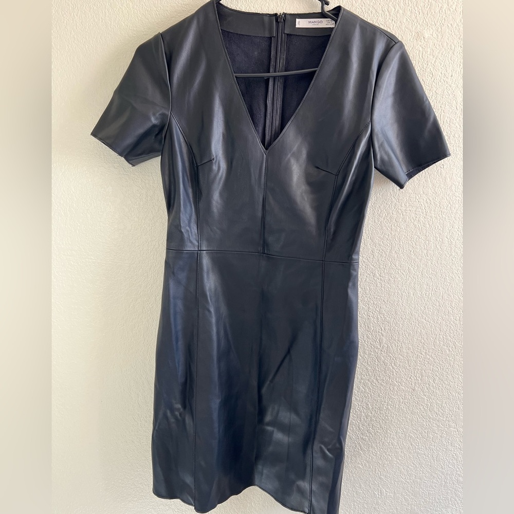 Mango Casual Womens Leather Dress Size XS,V-Neck,Short Dress,Zipper Closure